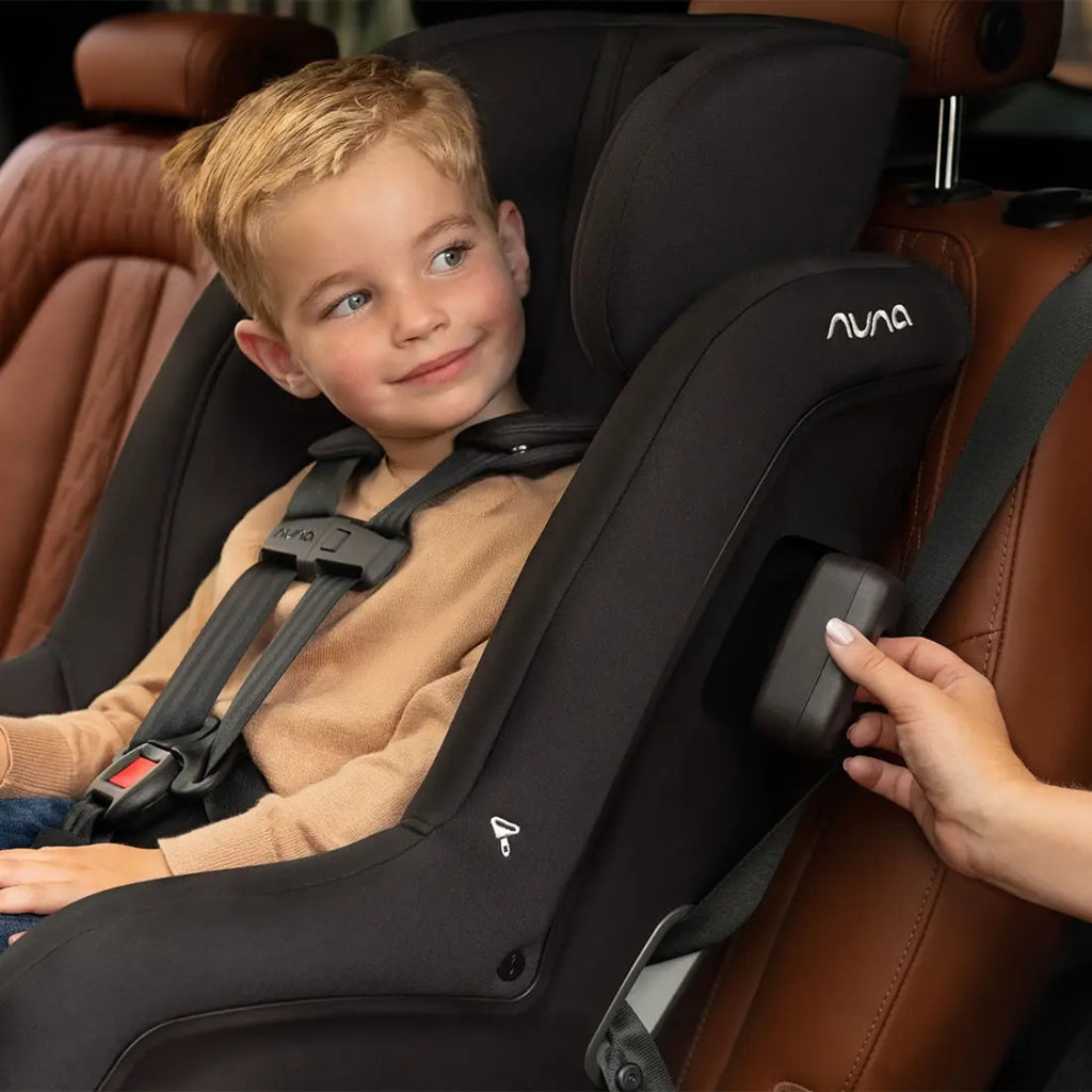 Cadeirinha De Bebê Para Carro Nuna Rava Next Caviar - BR - Segurança Avançada em Todos os Trajetos